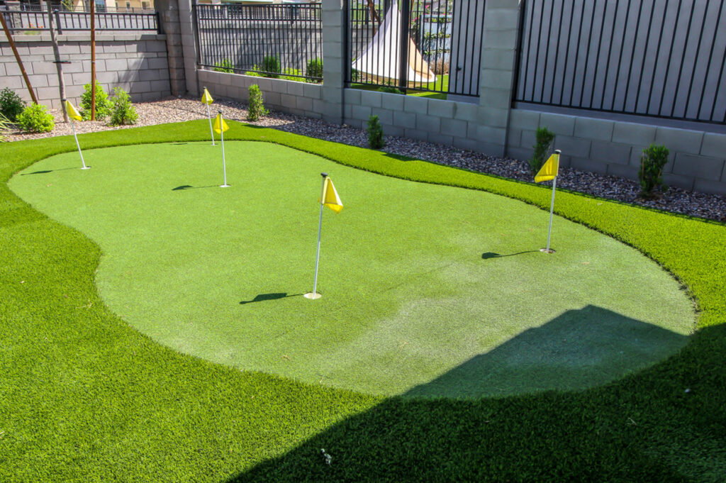 Artificial turf putting green installed in Lubbock, TX by South Plains Turf.
